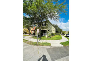 13428 STARRY NIGHT CT, ORLANDO, FL 32824 Sold 09/08/22