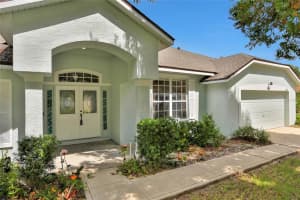 2401 GABLES DR, EUSTIS, FL 32726 Sold 07/29/22