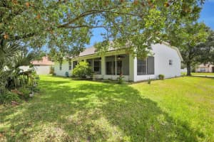 2401 GABLES DR, EUSTIS, FL 32726 Sold 07/29/22