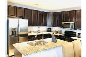 2922 MOONSTONE BND, KISSIMMEE, FL 34758 Sold 09/29/22