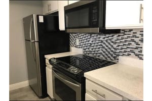 2204 KEY WEST CT #525, KISSIMMEE, FL 34741 Sold 10/19/22