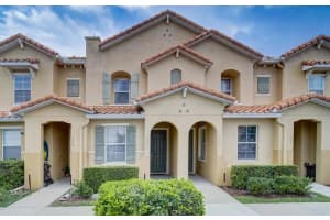 5226 PARADISE CAY CIR, KISSIMMEE, FL 34746 Sold 08/16/22