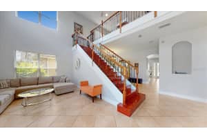 3827 SHOREVIEW DR, KISSIMMEE, FL 34744 Sold 08/15/22