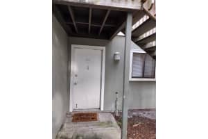 213 SCOTTSDALE SQ #213, WINTER PARK, FL 32792 Sold 08/24/22