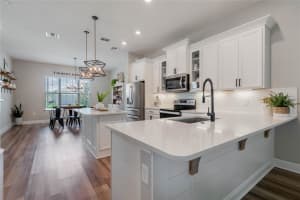 2255 STANDING ROCK CIR, OAKLAND, FL 34787 Sold 09/12/22