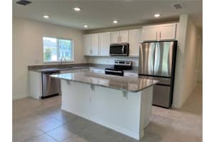 1557 VENICE LN, DAVENPORT, FL 33896 Sold 08/31/22