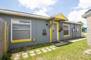 1072 VISTA PALMA WAY, ORLANDO, FL 32825 Sold 10/19/22