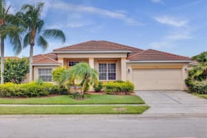 2975 MARBELLA DR, KISSIMMEE, FL 34744 Sold 08/17/22