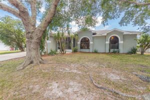 3604 TREE LINE WAY, SAINT CLOUD, FL 34769 Sold 08/29/22