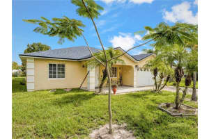 728 CASTILLO PL, SAINT CLOUD, FL 34769 Sold 09/12/22
