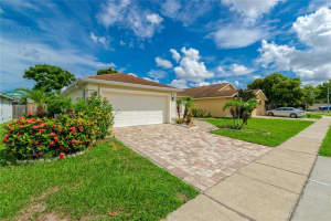 11194 GALVIN DR, ORLANDO, FL 32837 Sold 08/30/22