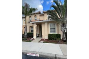5517 PARADISE CAY CIR, KISSIMMEE, FL 34746 Sold 09/15/22