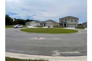 1172 CAMBRIDGE DR, WINTER HAVEN, FL 33881 Sold 06/01/23