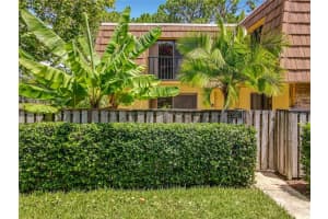 5351 BAMBOO CT #413, ORLANDO, FL 32811 Sold 10/20/22