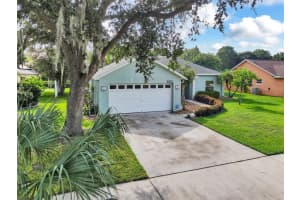 3213 Sawgrass Creek Cir, St Cloud, FL 34772, Sold 10/03/22