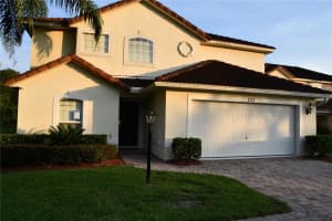 233 CARDINAL CT, DAVENPORT, FL 33896 Sold 02/17/23