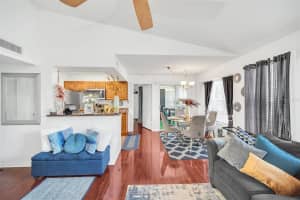 1033 S HIAWASSEE RD #2628, ORLANDO, FL 32835 Sold 09/16/22