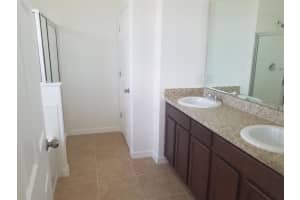 2207 TAYLOR CREEK CT, KISSIMMEE, FL 34758 Sold 05/09/23
