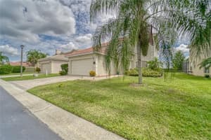 310 VISTA DR, DAVENPORT, FL 33897 Sold 12/05/22