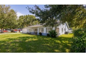 605 WALNUT ST, AUBURNDALE, FL 33823 Sold 12/27/22