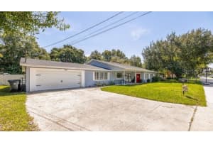 605 WALNUT ST, AUBURNDALE, FL 33823 Sold 12/27/22