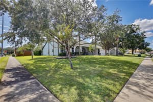 737 Adriane Park Cir, Kissimmee, FL 34744, Sold 02/01/23