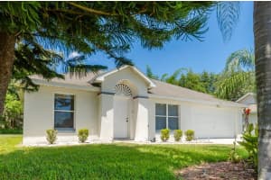 812 Hanging Moss Rd, Davenport, FL 33837, Sold 11/08/22