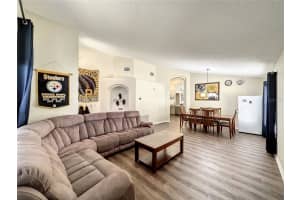 334 Grosvenor Loop Davenport, FL 33897 Sold 05/25/23