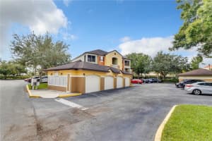 700 Crest Pines Dr, Orlando, FL 32828, Sold 01/30/23