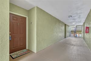 700 Crest Pines Dr, Orlando, FL 32828, Sold 01/30/23