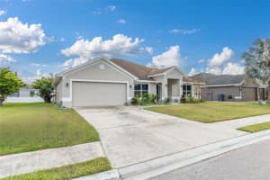 6917 BENTLY DR, LAKELAND, FL 33809 Sold 01/26/23
