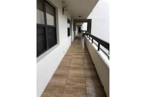 501 W OLD US HIGHWAY 441 #C-302, MOUNT DORA, FL 32757 Sold 02/15/23