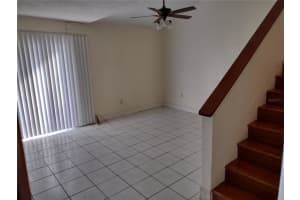192 SCOTTSDALE SQ #192, WINTER PARK, FL 32792 Sold 01/16/23