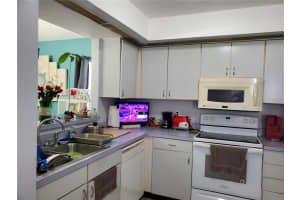 13358 BOULDER WOODS CIR, ORLANDO, FL 32824 Sold 02/22/23
