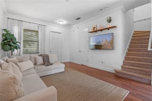 6532 HELMSLEY CIR, WINDERMERE, FL 34786 Sold 03/07/23