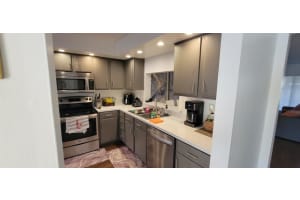 4406 LAKE ORLANDO PARKWAY, ORLANDO, FL 32808 Sold 03/06/23