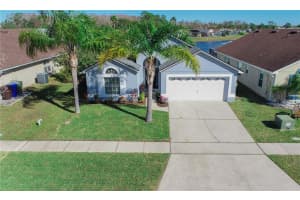 704 Eagle Pointe S Kissimmee, FL 34746 Sold 03/17/23