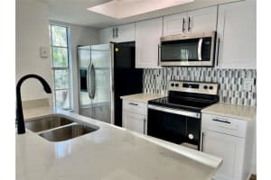 2034 ROYAL BAY BOULEVARD, KISSIMMEE, FL 34746 Sold 07/28/23