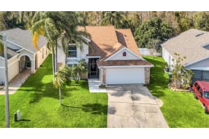 2213 Crosshair Cir Orlando, FL 32837 Sold 04/19/23