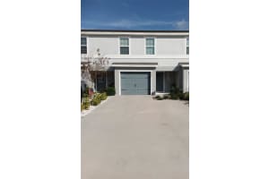 3068 FIELDWOOD CIRCLES, SAINT CLOUD, FL 34772 Sold 04/11/23