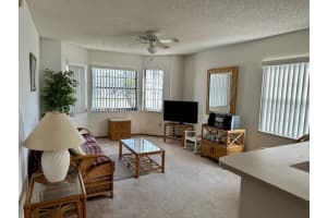 4864 Jamaica Ln, Kissimmee, FL 34746, Sold 03/03/23
