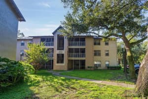 957 SALT POND PLACE, ALTAMONTE SPRINGS, FL 32714 Sold 04/14/23