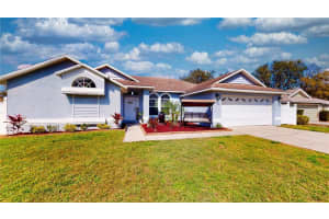 126 Titan Dr Davenport, FL 33837 Sold 04/20/23