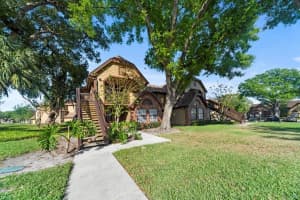 380 LAKE MEADE COURT, ALTAMONTE SPRINGS, FL 32701 Sold 04/24/23