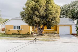 8375 LE MESA STREET, ORLANDO, FL 32827 Sold 05/12/23