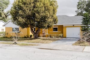 8375 LE MESA STREET, ORLANDO, FL 32827 Sold 05/12/23