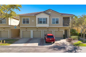 2862 Oakwater Dr, Kissimmee, FL 34747, Sold 04/21/23