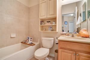 2862 Oakwater Dr, Kissimmee, FL 34747, Sold 04/21/23