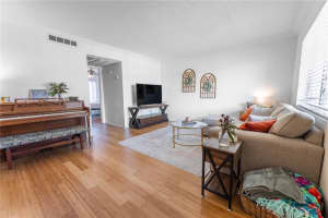 123 BLUE POINT WAY, ALTAMONTE SPRINGS, FL 32701 Sold 06/06/23