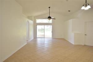 220 Sir Phillips Dr, Davenport, FL 33837, Sold 05/25/23